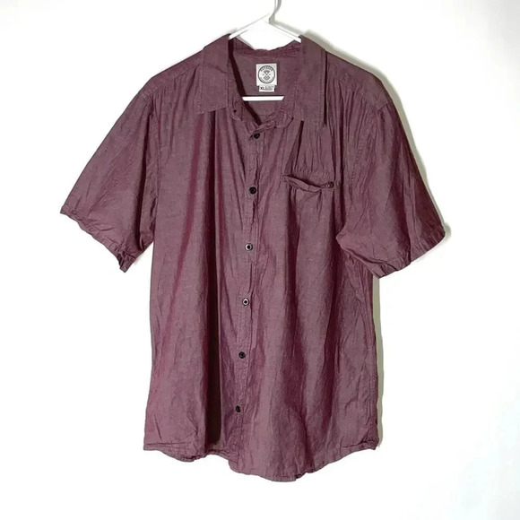 Voyager Short Sleeve Button Up Shirt Size XL - Picture 1 of 6